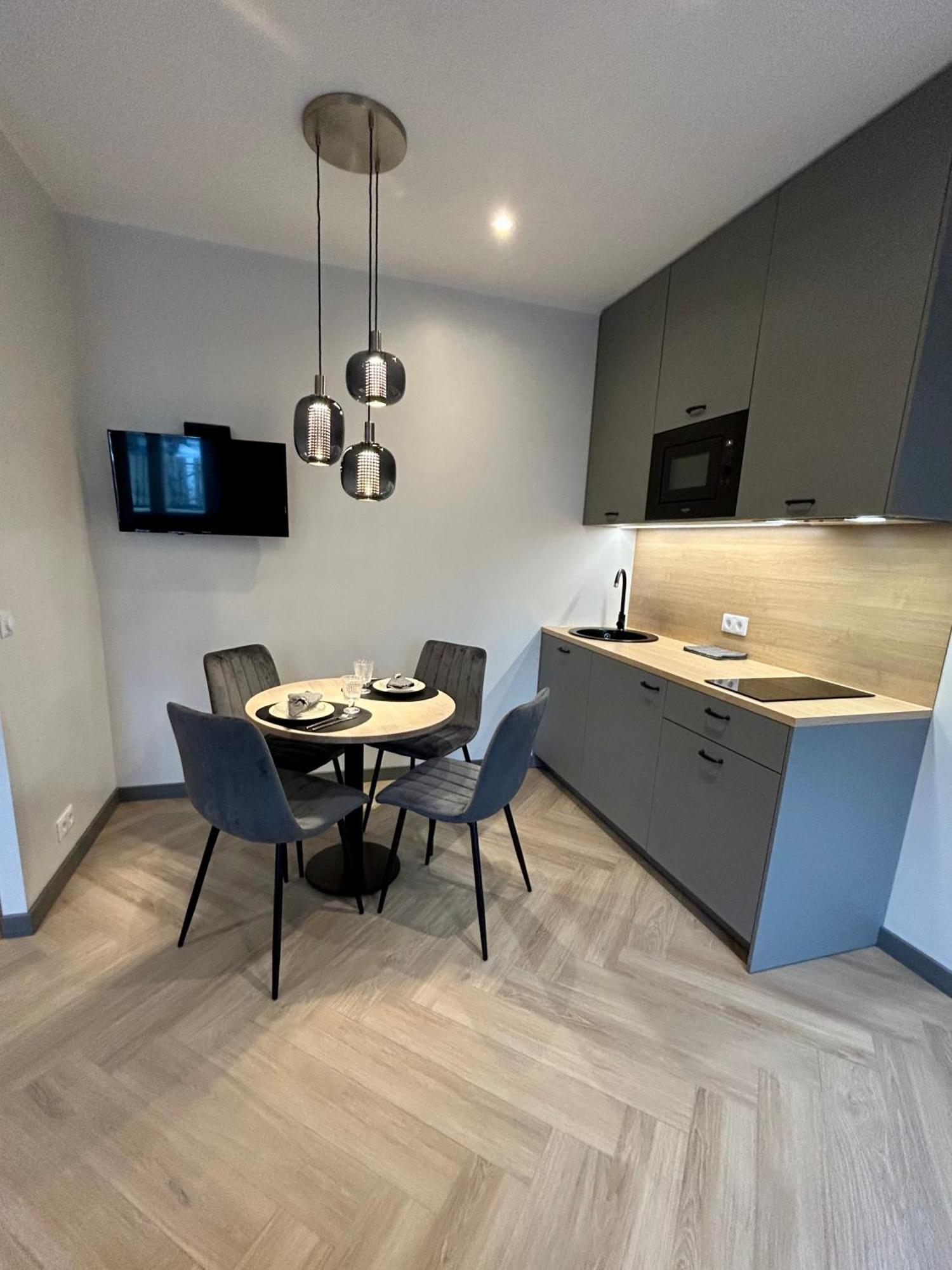 Jon's Apartment